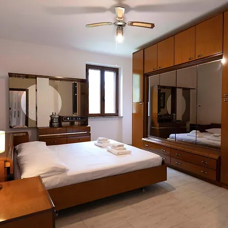 Lydia, Peaceful 2bdr Near Maratea Coast By Kaizen Holiday home